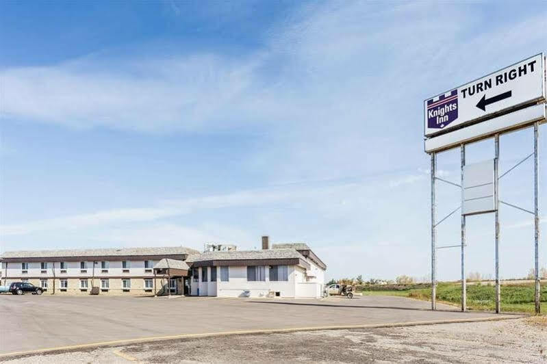 Moosejaw Inn Moose Jaw Buitenkant foto